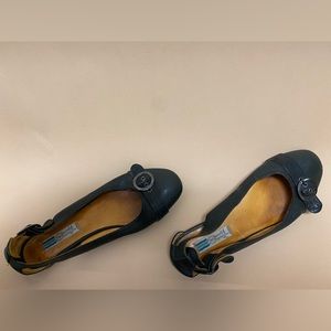 Arnold Churigan black leather flats. Size 40 (9)